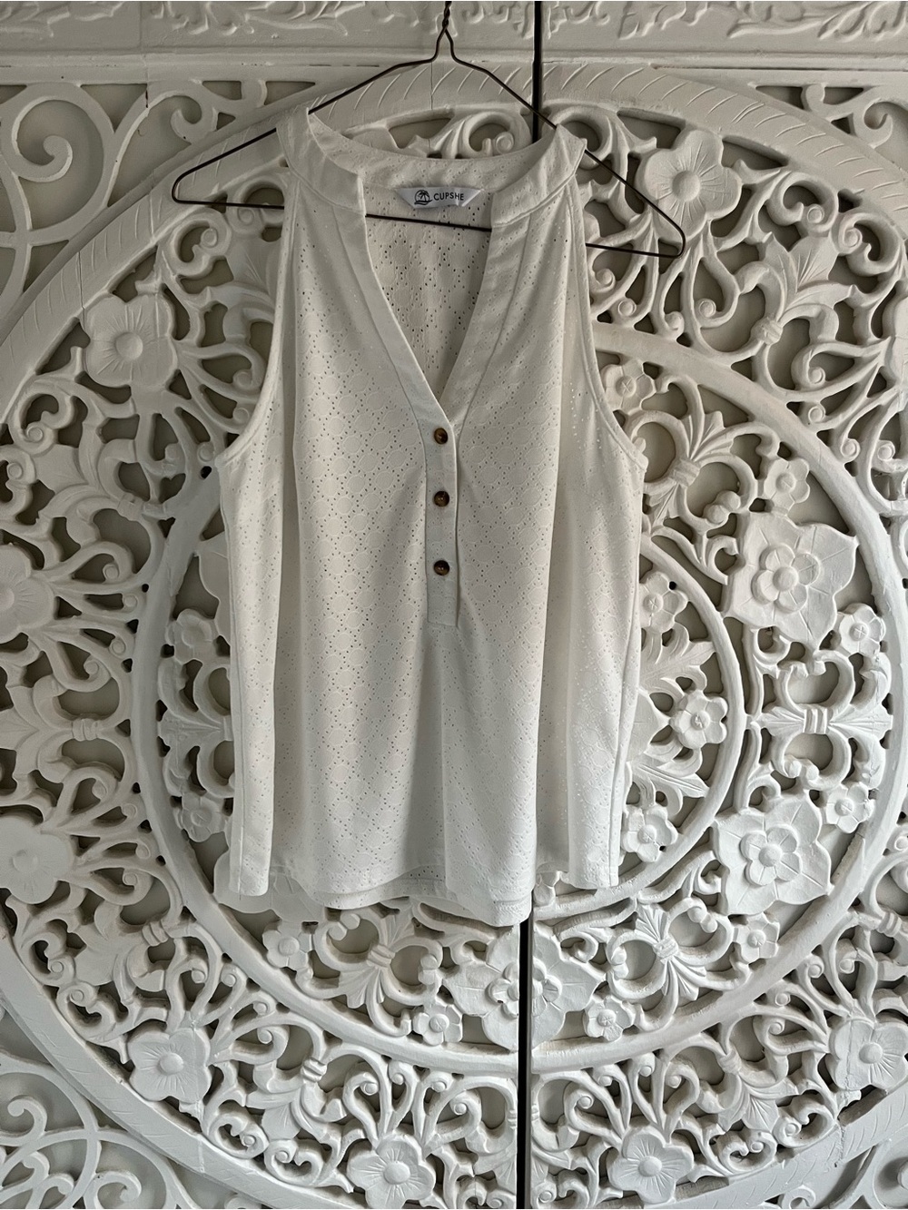 Cupshe White Eyelet Swim Cover Up Sleeveless Button Front Beach Top